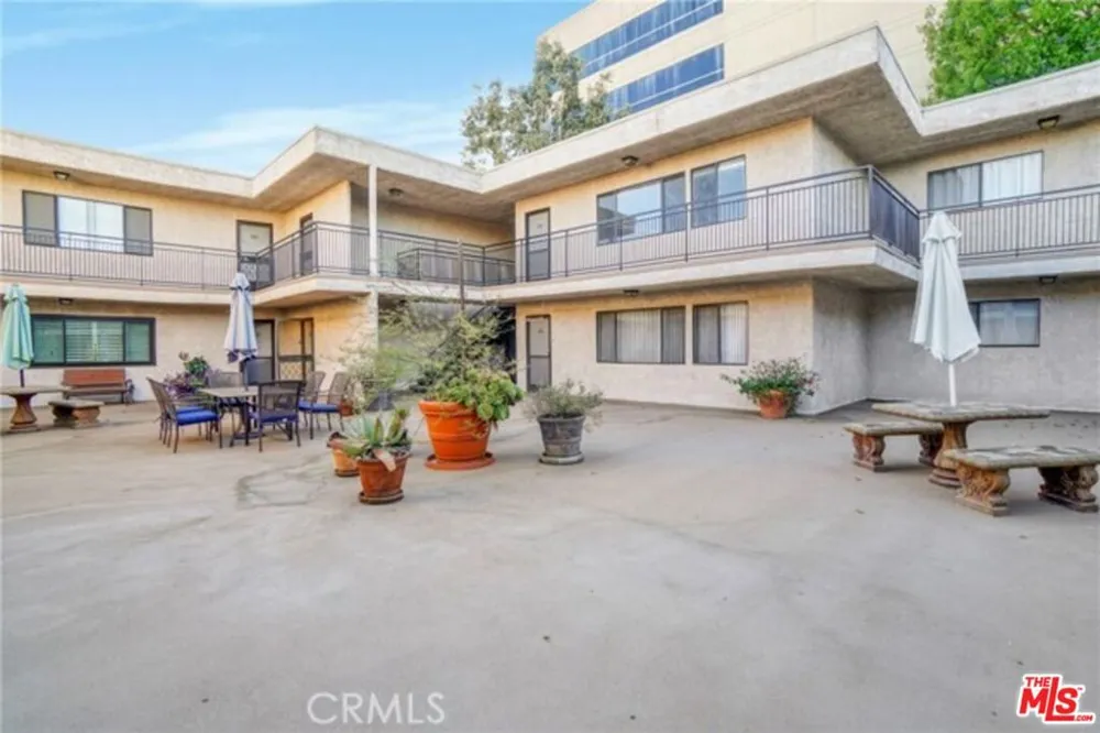 5003 Tilden Avenue #109 Sherman Oaks, CA 91423