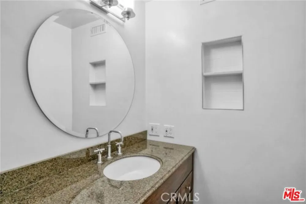 5003 Tilden Avenue #109 Sherman Oaks, CA 91423