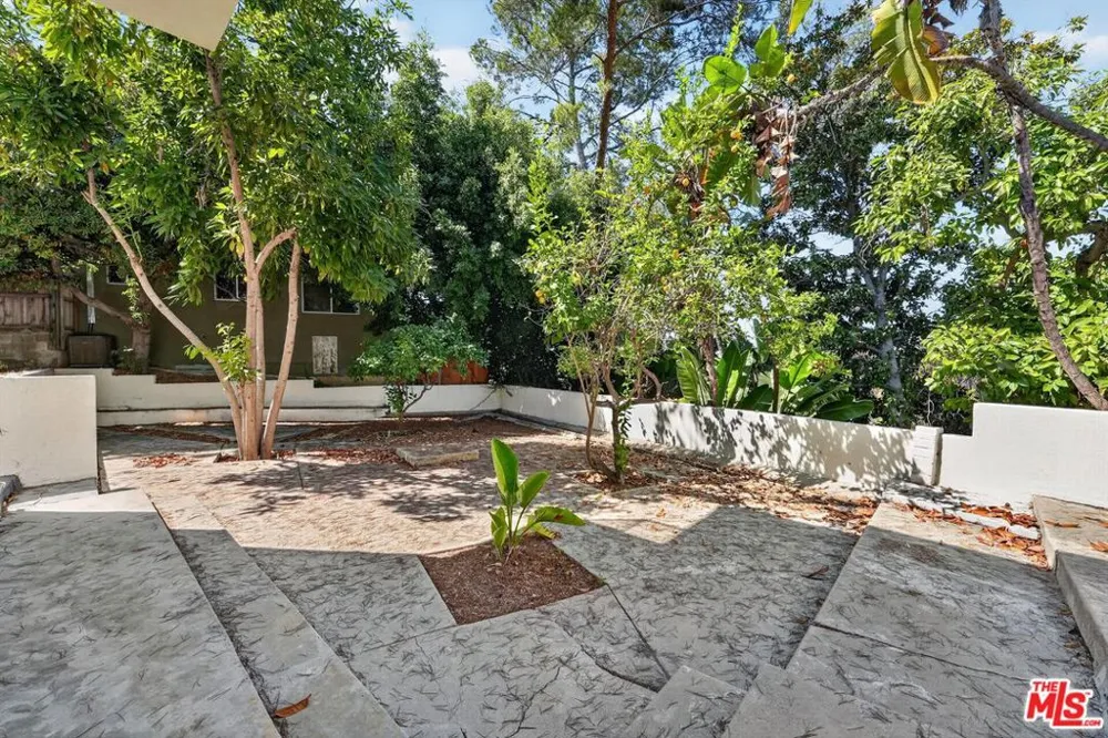 3950 Franklin Avenue Los Angeles, CA 90027