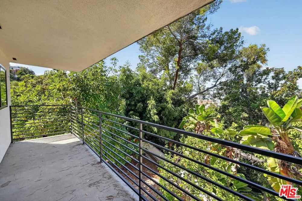 3950 Franklin Avenue Los Angeles, CA 90027