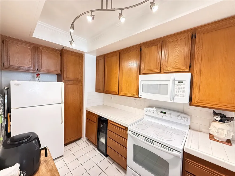 230 Lille #202 Newport Beach, CA 92663