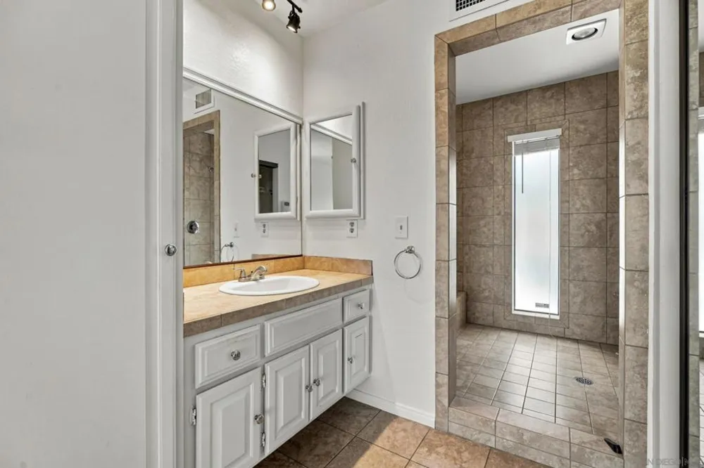 15615 Vista Vicente #6 Ramona, CA 92065