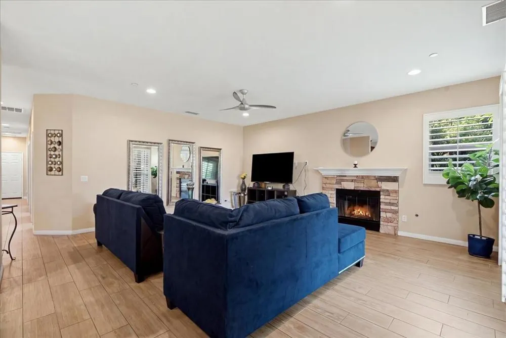 49841 Bates Street Indio, CA 92201