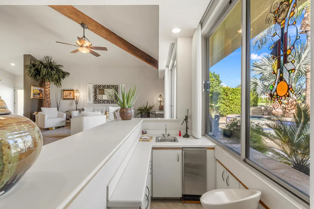 208 Kavenish Drive #208 Rancho Mirage, CA 92270