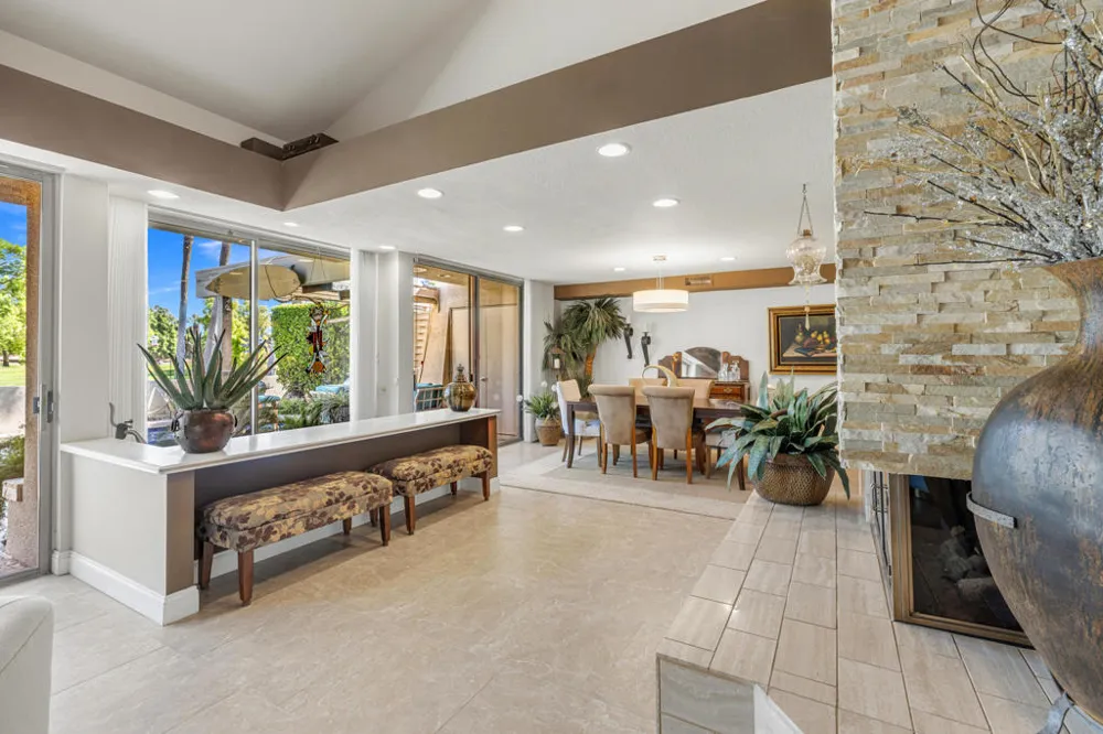 208 Kavenish Drive #208 Rancho Mirage, CA 92270