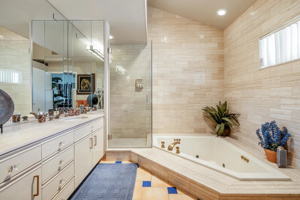 208 Kavenish Drive #208 Rancho Mirage, CA 92270