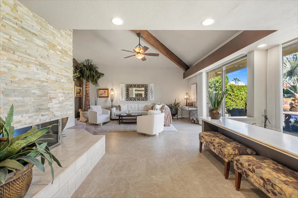 208 Kavenish Drive #208 Rancho Mirage, CA 92270