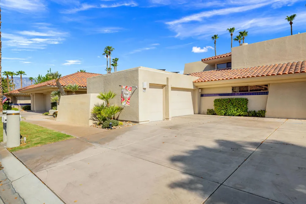 208 Kavenish Drive #208 Rancho Mirage, CA 92270