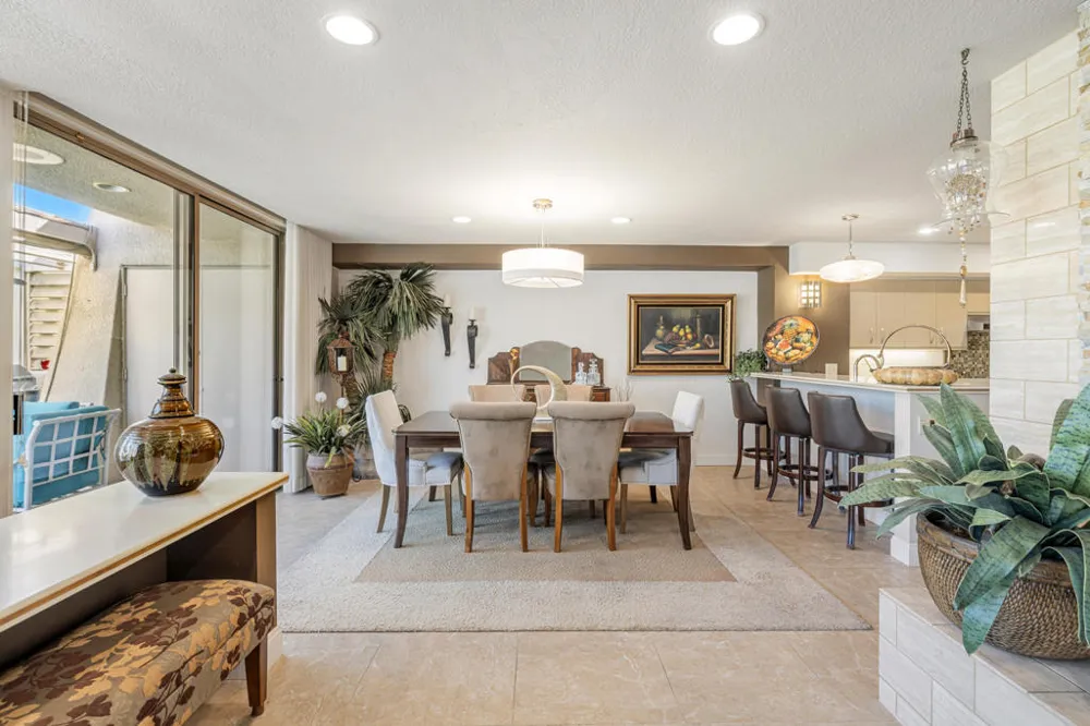 208 Kavenish Drive #208 Rancho Mirage, CA 92270