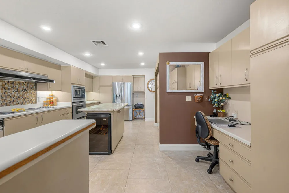 208 Kavenish Drive #208 Rancho Mirage, CA 92270