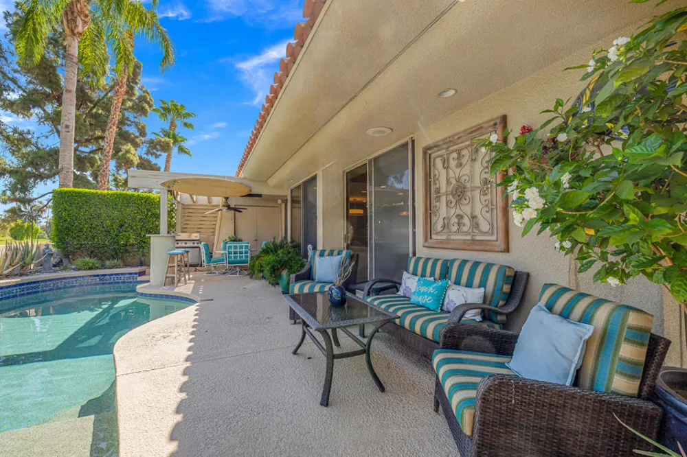 208 Kavenish Drive #208 Rancho Mirage, CA 92270