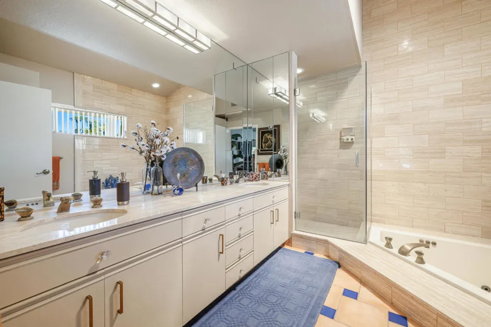 208 Kavenish Drive #208 Rancho Mirage, CA 92270