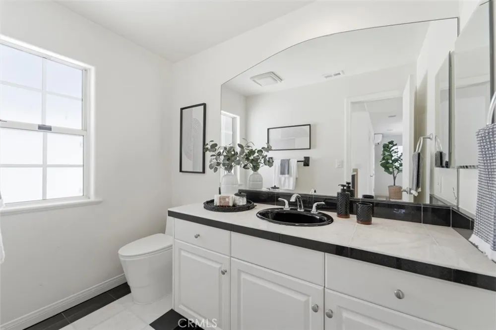 1021 Avenue D Redondo Beach, CA 90277