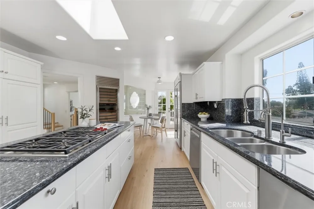 1021 Avenue D Redondo Beach, CA 90277