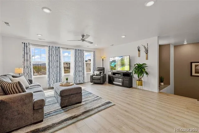 19615 W 94th Avenue Arvada, CO 80007