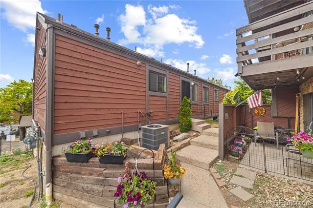 311 W Lehow Avenue #14 Englewood, CO 80110