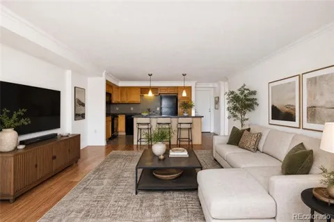 601 W 11th Avenue #504