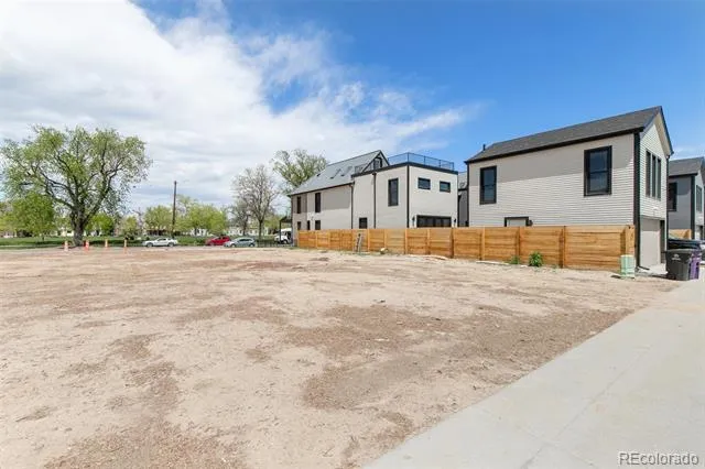 3044 Champa Street Denver, CO 80205
