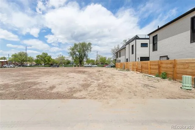 3044 Champa Street Denver, CO 80205