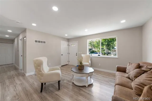 18949 W 60th Place Golden, CO 80403