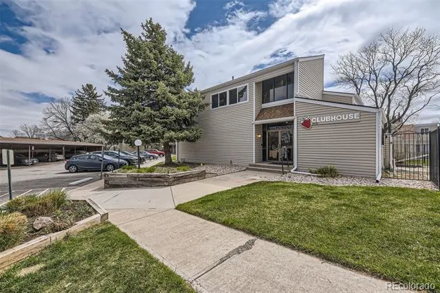 2469 S Xanadu Way #A Aurora, CO 80014