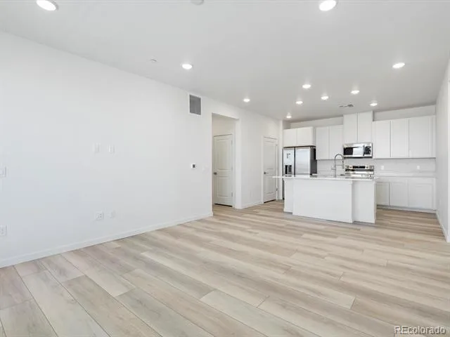 6153 Ceylon Street #302 Denver, CO 80239