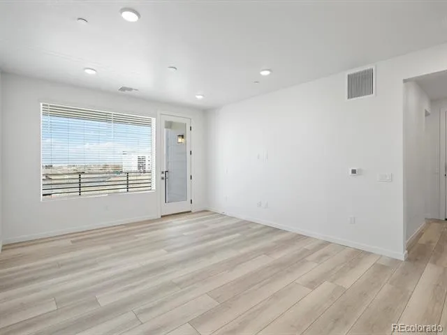6153 Ceylon Street #302 Denver, CO 80239