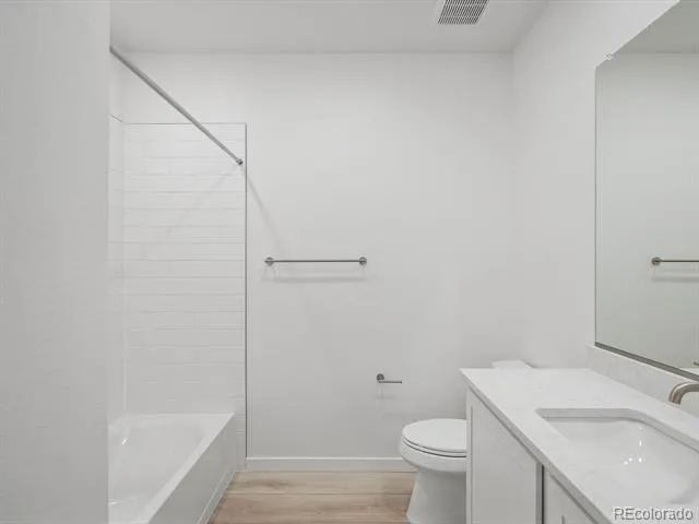 6153 Ceylon Street #302 Denver, CO 80239