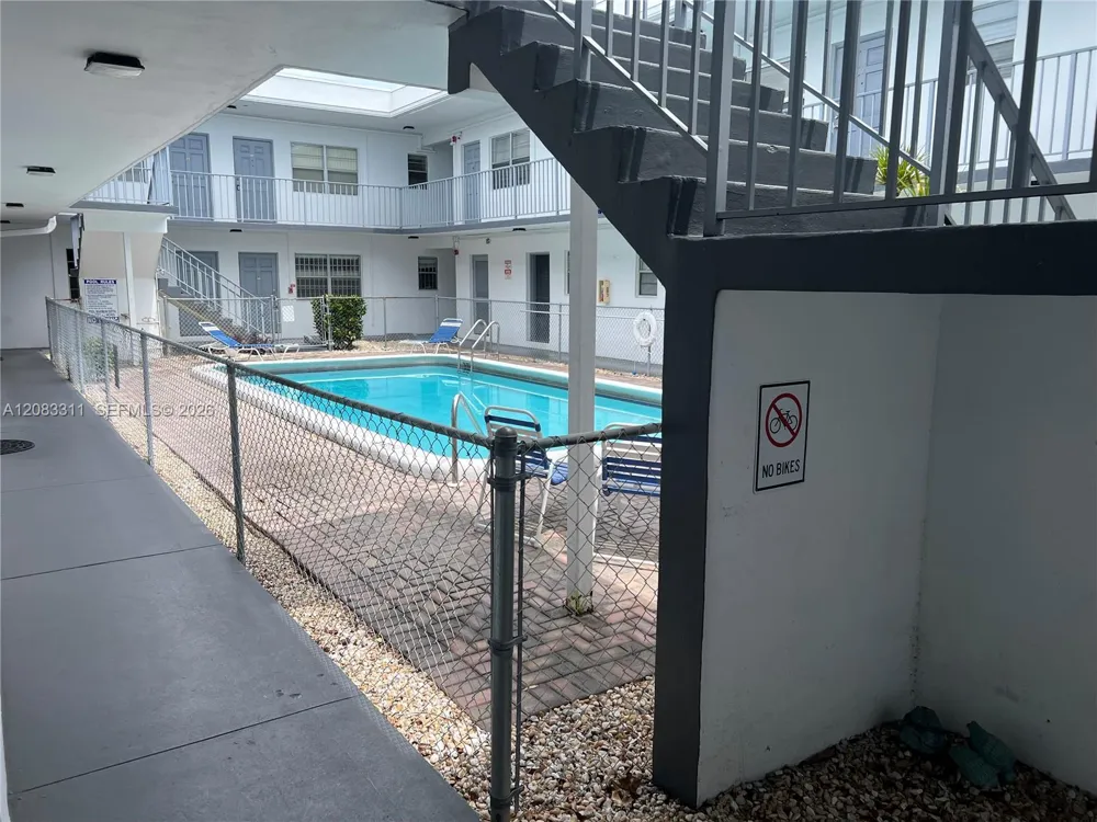 30 SE 4th Ave #106 Hallandale Beach, FL 33009