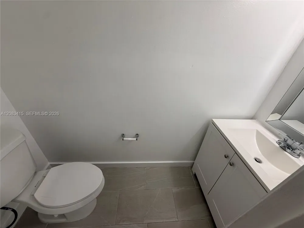 470 NE 18th Ave #102 Homestead, FL 33033