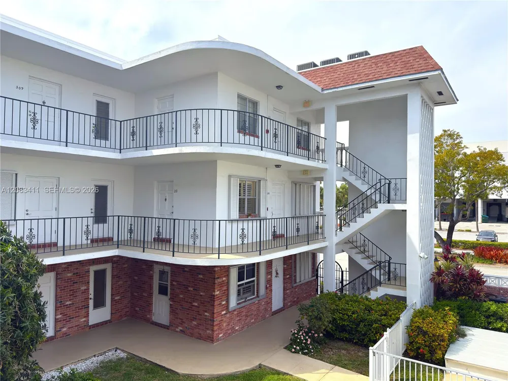 2340 NE 9th St #210 Fort Lauderdale, FL 33304
