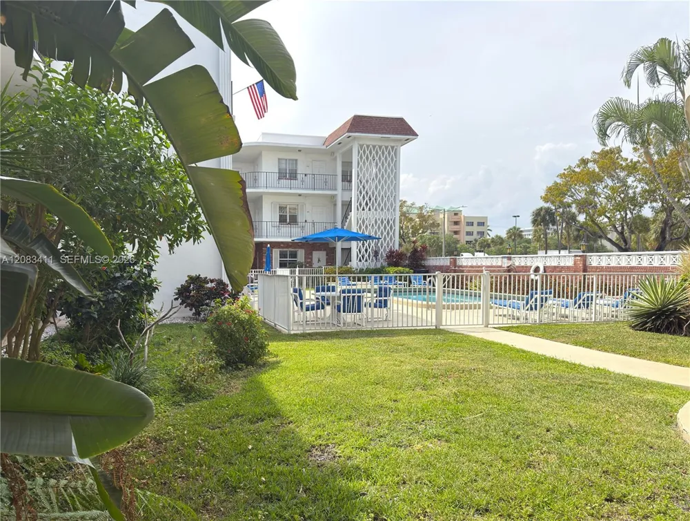 2340 NE 9th St #210 Fort Lauderdale, FL 33304