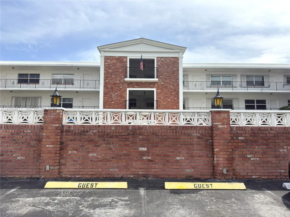 2340 NE 9th St #210 Fort Lauderdale, FL 33304
