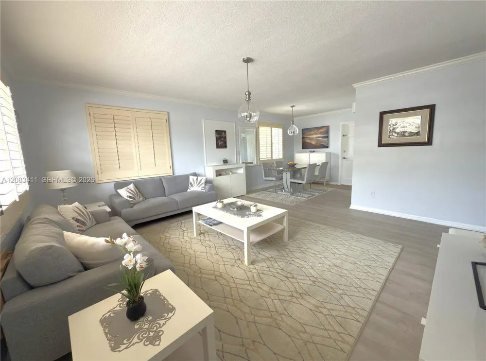 2340 NE 9th St #210 Fort Lauderdale, FL 33304