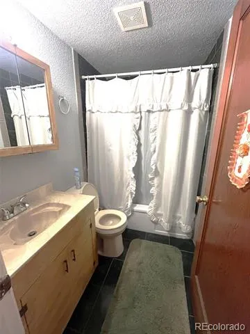 1701 Bahama Street Aurora, CO 80011