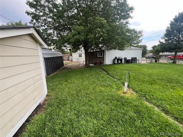 1701 Bahama Street Aurora, CO 80011