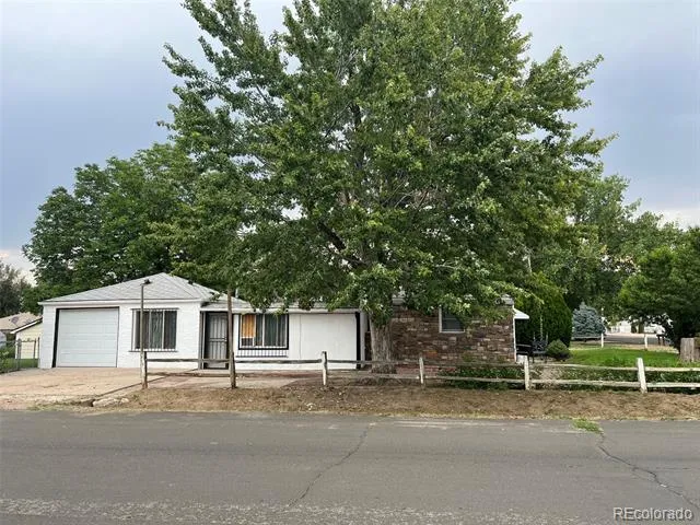 1701 Bahama Street Aurora, CO 80011