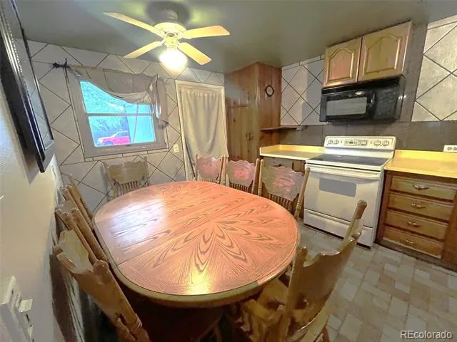 1701 Bahama Street Aurora, CO 80011