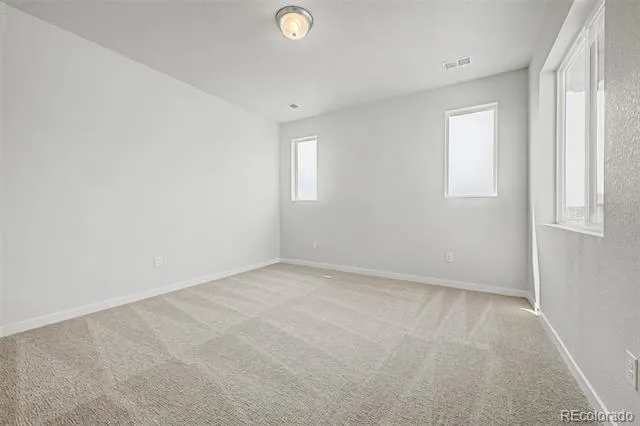 5804 Perth Street Aurora, CO 80019