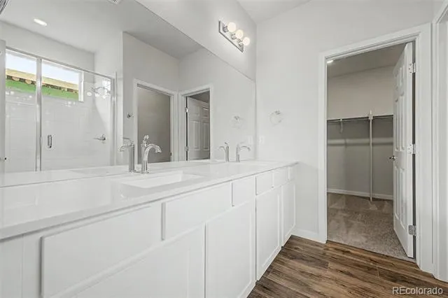 5804 Perth Street Aurora, CO 80019