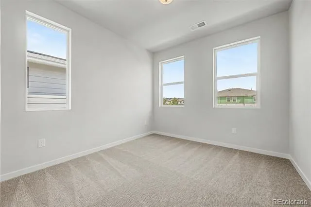 5804 Perth Street Aurora, CO 80019