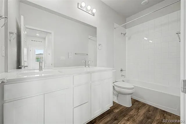 5804 Perth Street Aurora, CO 80019