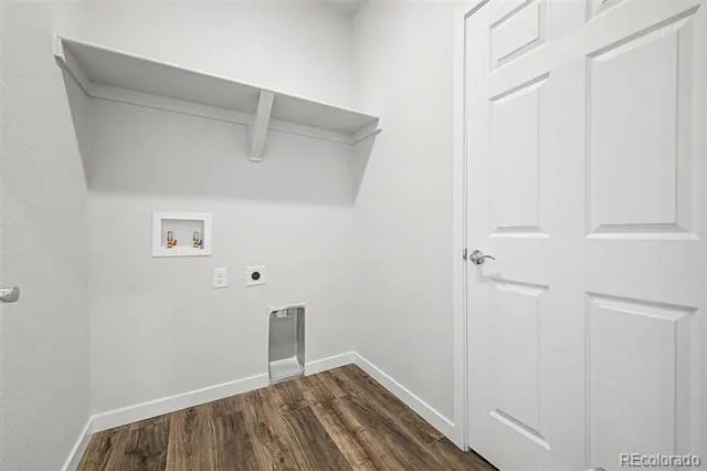 5804 Perth Street Aurora, CO 80019