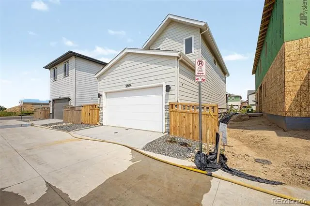 5804 Perth Street Aurora, CO 80019