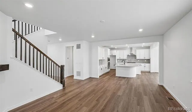 3862 Hayleyville Street Aurora, CO 80019