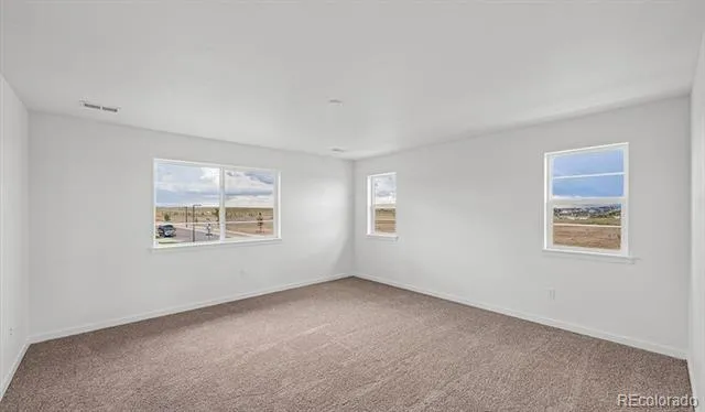 3862 Hayleyville Street Aurora, CO 80019
