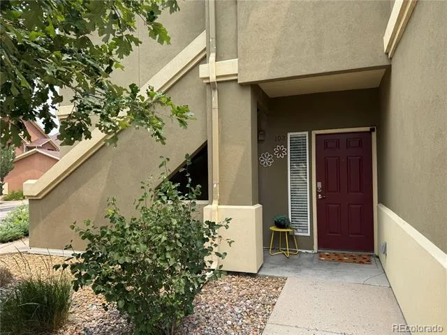 4464 Copeland Loop #102 Littleton, CO 80126