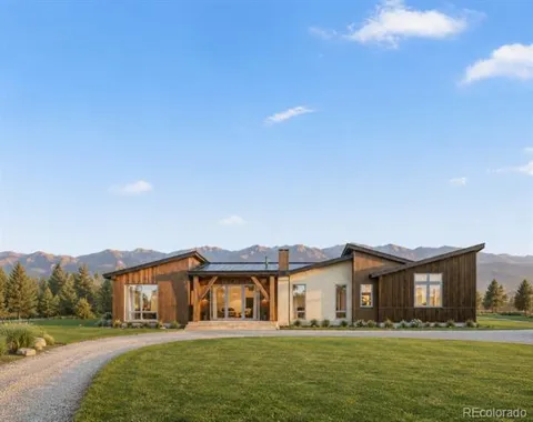 9102 Sheridan Loop