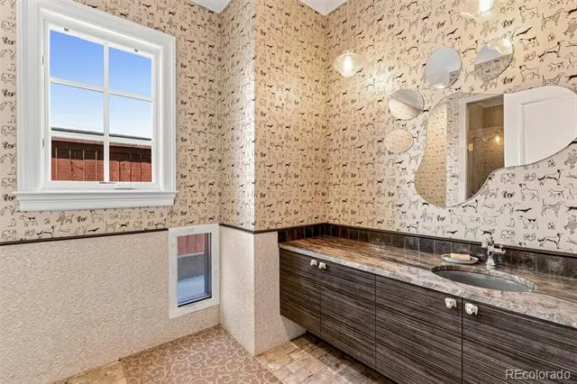 25 S Elm Street Denver, CO 80246