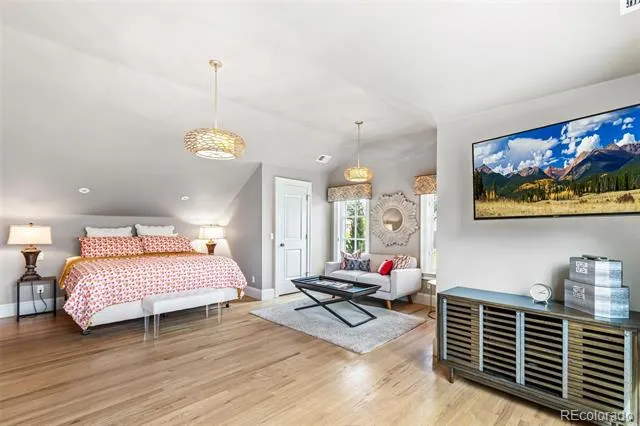 25 S Elm Street Denver, CO 80246